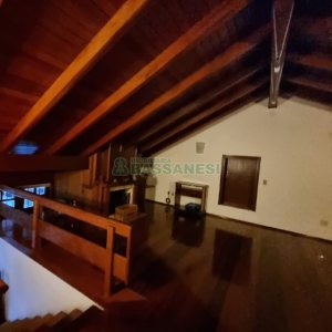 Casa com 320m², 3 dormitórios, 2 vagas, no bairro Colina Sorriso em Caxias do Sul para Comprar