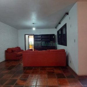 Casa com 265m², 4 dormitórios, 2 vagas, no bairro Desvio Rizzo em Caxias do Sul para Comprar