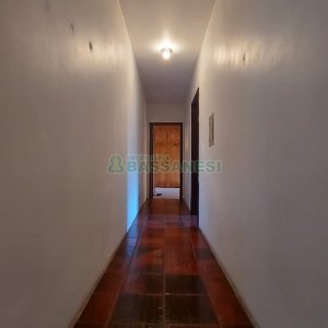 Casa com 265m², 4 dormitórios, 2 vagas, no bairro Desvio Rizzo em Caxias do Sul para Comprar