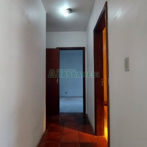 Casa com 265m², 4 dormitórios, 2 vagas, no bairro Desvio Rizzo em Caxias do Sul para Comprar