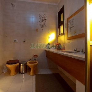 Casa com 265m², 4 dormitórios, 2 vagas, no bairro Desvio Rizzo em Caxias do Sul para Comprar