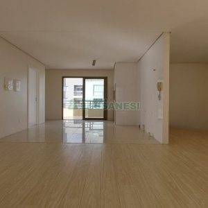 Apto/Cobertura com 248m², 3 dormitórios, 1 vaga, no bairro Sanvitto em Caxias do Sul para Comprar