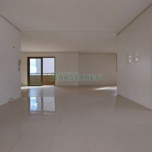 Apto/Cobertura com 248m², 3 dormitórios, 1 vaga, no bairro Sanvitto em Caxias do Sul para Comprar