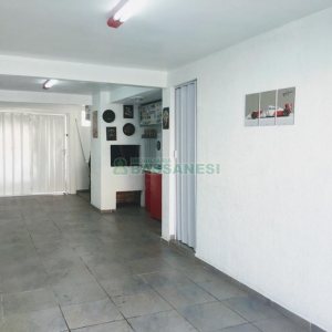 Sobrado com 106m², 2 dormitórios, 2 vagas, no bairro Vinhedos em Caxias do Sul para Comprar