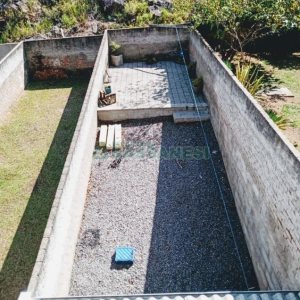 Sobrado com 106m², 2 dormitórios, 2 vagas, no bairro Vinhedos em Caxias do Sul para Comprar