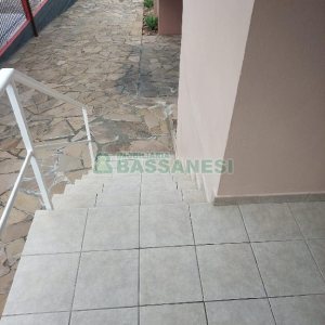 Casa com 80m², 2 dormitórios, 1 vaga, no bairro Esplanada em Caxias do Sul para Alugar