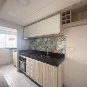 Apto Mobiliado com 63m², 2 dormitórios, 2 vagas, no bairro Panazzolo em Caxias do Sul para Alugar