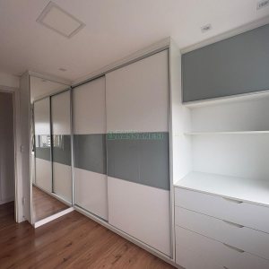 Apto Mobiliado com 63m², 2 dormitórios, 2 vagas, no bairro Panazzolo em Caxias do Sul para Alugar