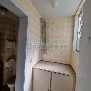 Loja com 74m², 2 vagas, no bairro Rio Branco em Caxias do Sul para Comprar