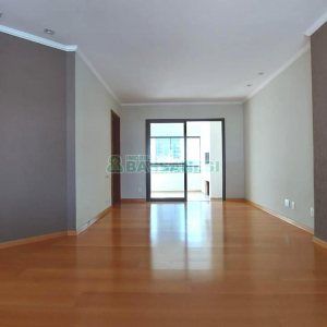 Apartamento com 342m², 3 dormitórios, 3 vagas, no bairro Centro em Caxias do Sul para Alugar