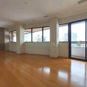 Apartamento com 342m², 3 dormitórios, 3 vagas, no bairro Centro em Caxias do Sul para Alugar