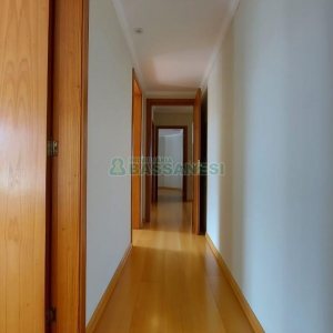 Apartamento com 342m², 3 dormitórios, 3 vagas, no bairro Centro em Caxias do Sul para Alugar
