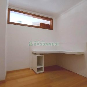 Apartamento com 342m², 3 dormitórios, 3 vagas, no bairro Centro em Caxias do Sul para Alugar