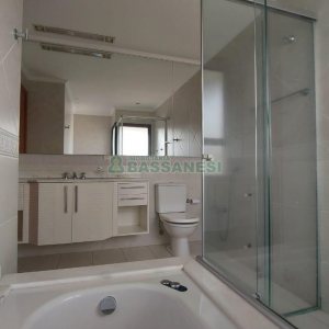 Apartamento com 342m², 3 dormitórios, 3 vagas, no bairro Centro em Caxias do Sul para Alugar