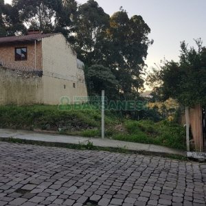 Terreno com 360m², no bairro Sanvitto em Caxias do Sul para Comprar