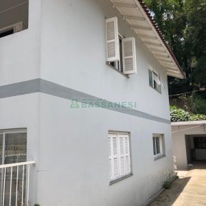 Casa com 200m², 6 dormitórios, 2 vagas, no bairro Bela Vista em Caxias do Sul para Comprar