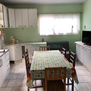 Casa com 200m², 6 dormitórios, 2 vagas, no bairro Bela Vista em Caxias do Sul para Comprar