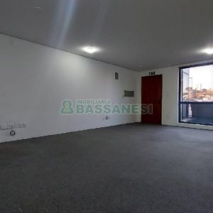Sala com 75m², no bairro Lourdes em Caxias do Sul para Alugar