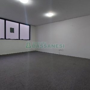 Sala com 75m², no bairro Lourdes em Caxias do Sul para Alugar