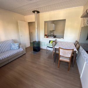 Casa com 203m², 3 dormitórios, 1 vaga, no bairro Charqueadas em Caxias do Sul para Comprar