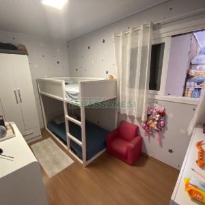 Casa com 203m², 3 dormitórios, 1 vaga, no bairro Charqueadas em Caxias do Sul para Comprar