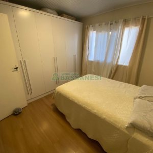 Casa com 203m², 3 dormitórios, 1 vaga, no bairro Charqueadas em Caxias do Sul para Comprar