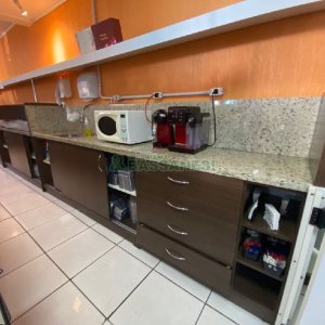 Casa com 203m², 3 dormitórios, 1 vaga, no bairro Charqueadas em Caxias do Sul para Comprar