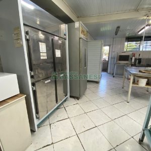 Casa com 203m², 3 dormitórios, 1 vaga, no bairro Charqueadas em Caxias do Sul para Comprar