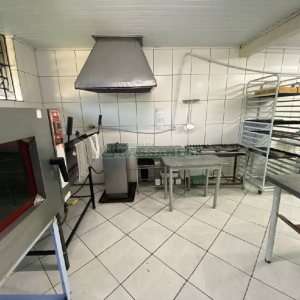 Casa com 203m², 3 dormitórios, 1 vaga, no bairro Charqueadas em Caxias do Sul para Comprar