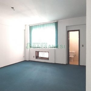 Sala com 52m², no bairro Centro em Caxias do Sul para Alugar