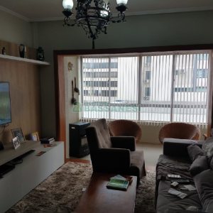 Apartamento com 128m², 3 dormitórios, 1 vaga, no bairro Centro em Caxias do Sul para Comprar