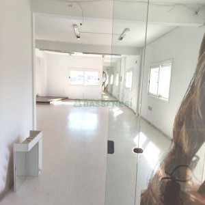 Sala com 100m², no bairro Cinqüentenário em Caxias do Sul para Alugar