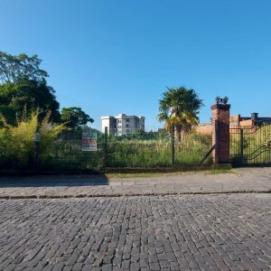 Terreno com 200m², no bairro Cinqüentenário em Caxias do Sul para Alugar