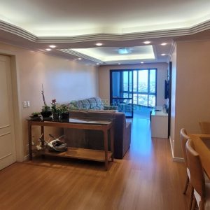 Apartamento com 115m², 3 dormitórios, 1 vaga, no bairro São Leopoldo em Caxias do Sul para Comprar