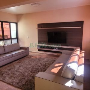 Apartamento com 115m², 3 dormitórios, 1 vaga, no bairro São Leopoldo em Caxias do Sul para Comprar