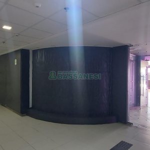 Sala com 460m², 3 vagas, no bairro Sanvitto em Caxias do Sul para Comprar