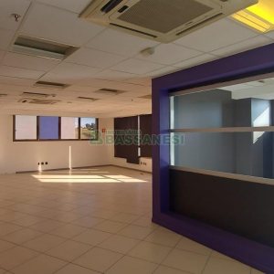 Sala com 460m², 3 vagas, no bairro Sanvitto em Caxias do Sul para Comprar