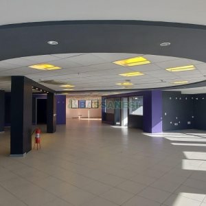 Sala com 460m², 3 vagas, no bairro Sanvitto em Caxias do Sul para Comprar