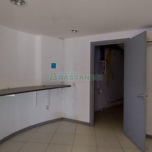 Sala com 460m², 3 vagas, no bairro Sanvitto em Caxias do Sul para Comprar