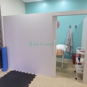 Casa com 270m², 3 dormitórios, 2 vagas, no bairro Altos do Seminario em Caxias do Sul para Comprar