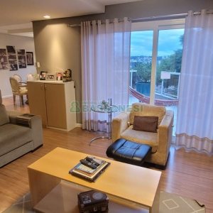 Casa com 270m², 3 dormitórios, 2 vagas, no bairro Altos do Seminario em Caxias do Sul para Comprar