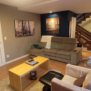 Casa com 270m², 3 dormitórios, 2 vagas, no bairro Altos do Seminario em Caxias do Sul para Comprar