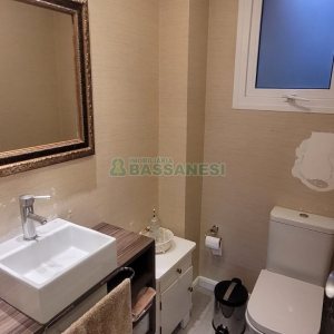 Casa com 270m², 3 dormitórios, 2 vagas, no bairro Altos do Seminario em Caxias do Sul para Comprar