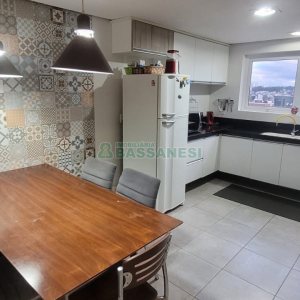 Casa com 270m², 3 dormitórios, 2 vagas, no bairro Altos do Seminario em Caxias do Sul para Comprar