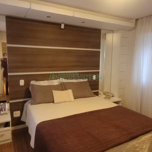 Casa com 270m², 3 dormitórios, 2 vagas, no bairro Altos do Seminario em Caxias do Sul para Comprar