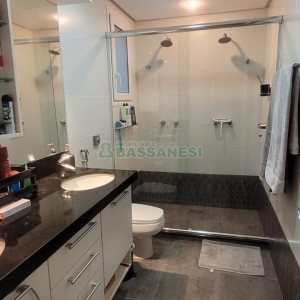 Casa com 270m², 3 dormitórios, 2 vagas, no bairro Altos do Seminario em Caxias do Sul para Comprar