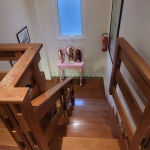 Casa com 270m², 3 dormitórios, 2 vagas, no bairro Altos do Seminario em Caxias do Sul para Comprar