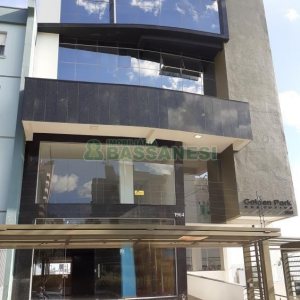 Loja com 350m², 1 vaga, no bairro Centro em Caxias do Sul para Alugar