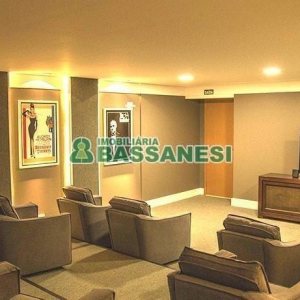 Apto Mobiliado com 58m², 2 dormitórios, 2 vagas, no bairro Madureira em Caxias do Sul para Alugar