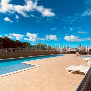 Apto Mobiliado com 58m², 2 dormitórios, 2 vagas, no bairro Madureira em Caxias do Sul para Alugar